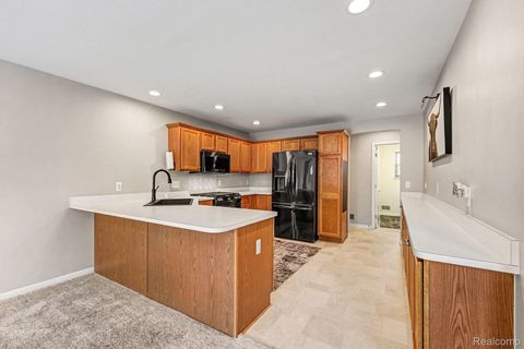 Tiny photo for 38846 Hampton Court, Harrison Charter Township, MI 48045 (MLS # 20251055699)