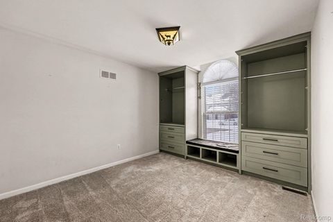 Tiny photo for 38846 Hampton Court, Harrison Charter Township, MI 48045 (MLS # 20251055699)