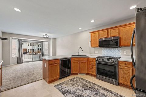 Tiny photo for 38846 Hampton Court, Harrison Charter Township, MI 48045 (MLS # 20251055699)