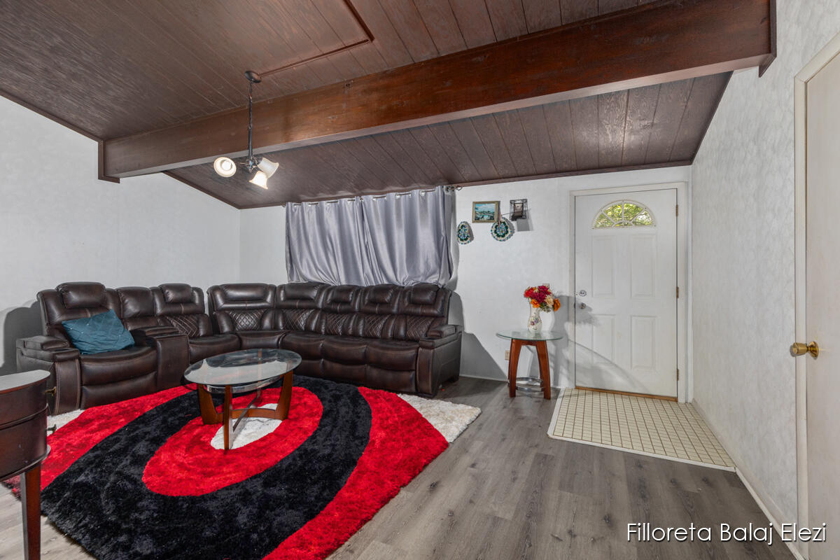 5640 Kraft Avenue SE