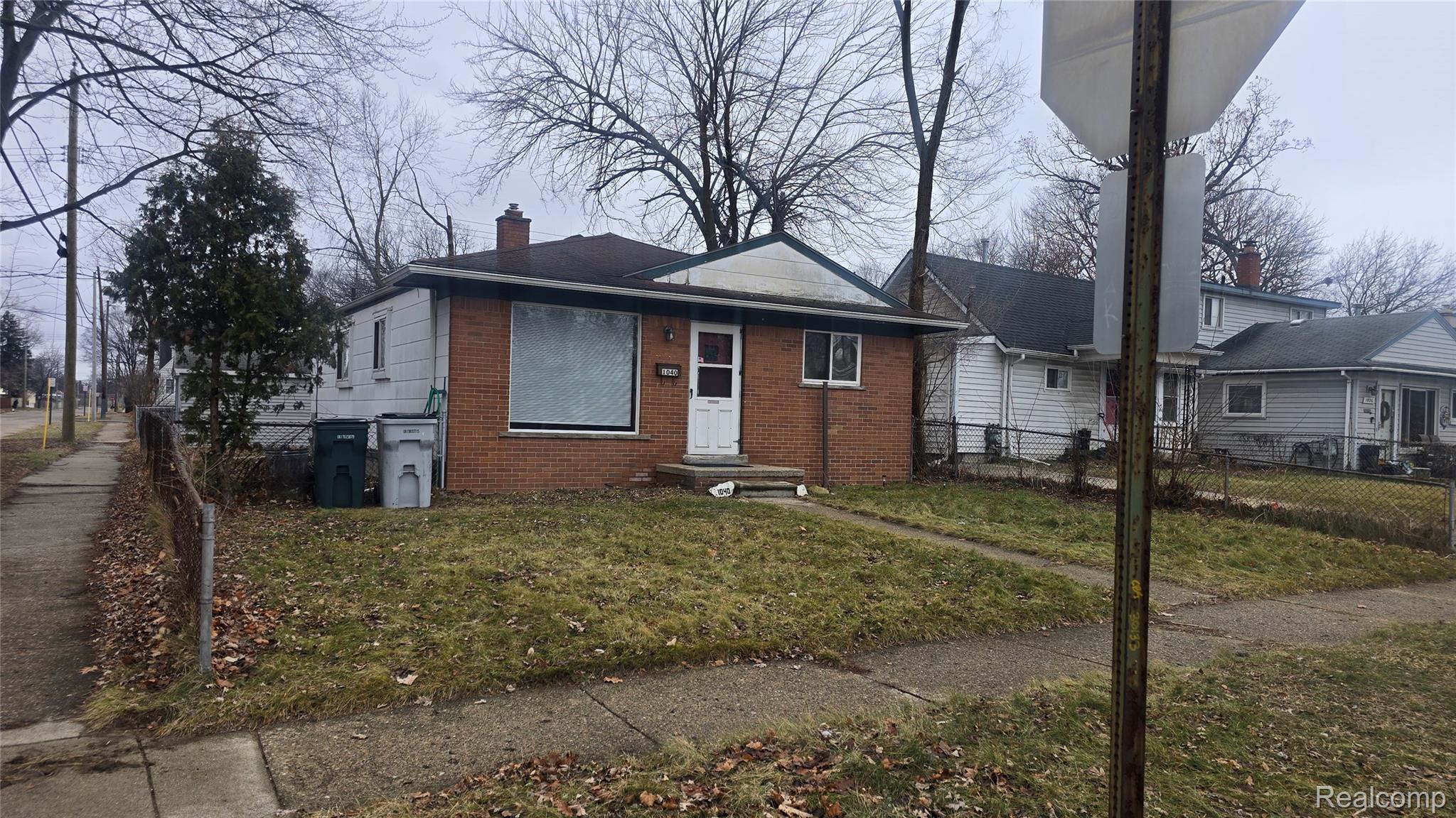 1040 E Bernhard Avenue