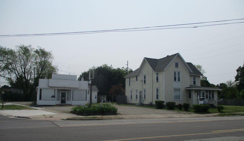 409-411 N Nottawa Street