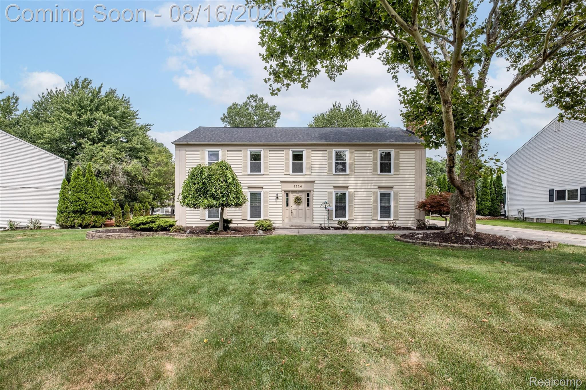 5320 Kingsfield Drive