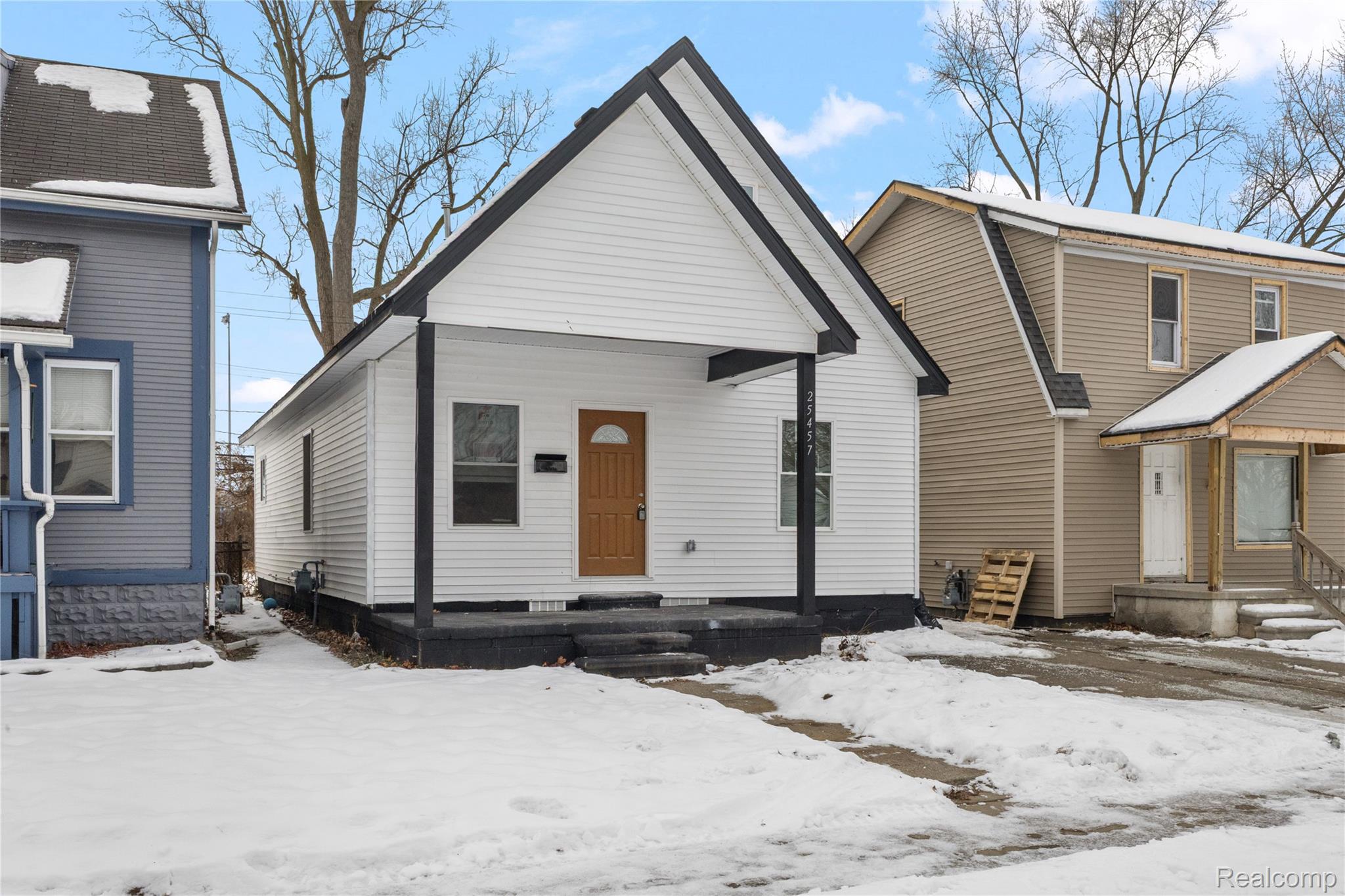 25457 New York Street