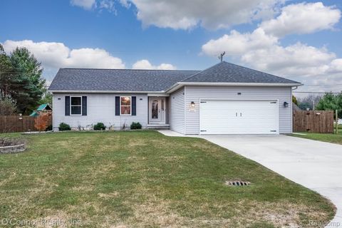 2007 Edward Lane E Kimball Township MI 48074