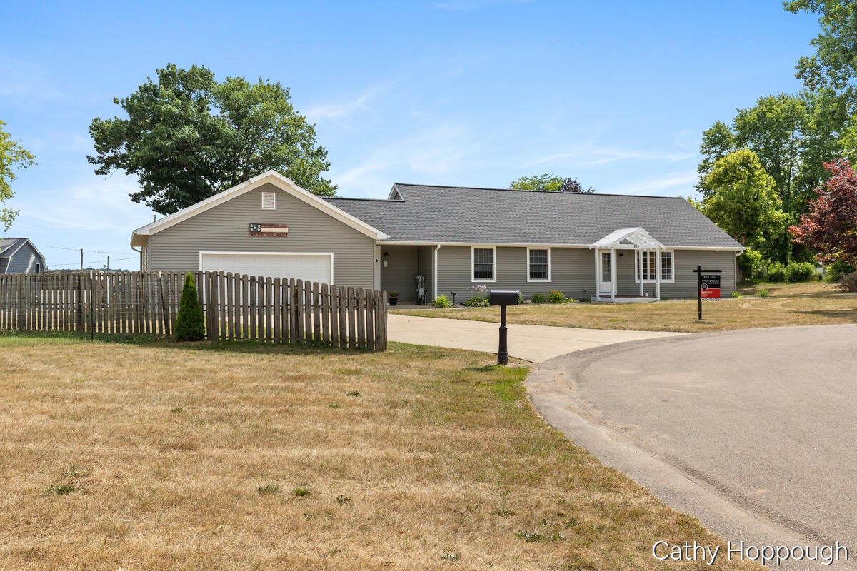 918 Emerald Circle