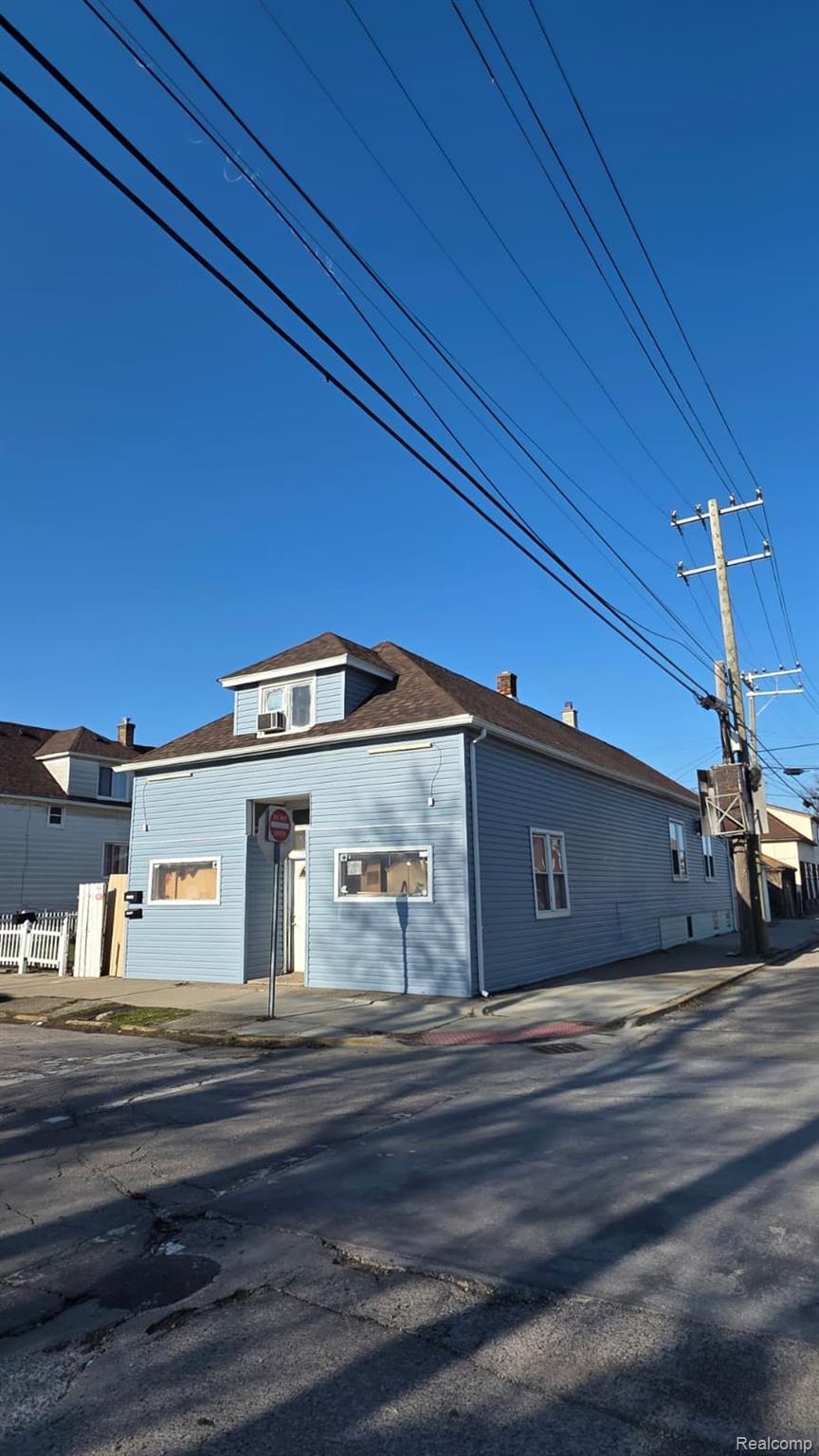 12000 Charest Street