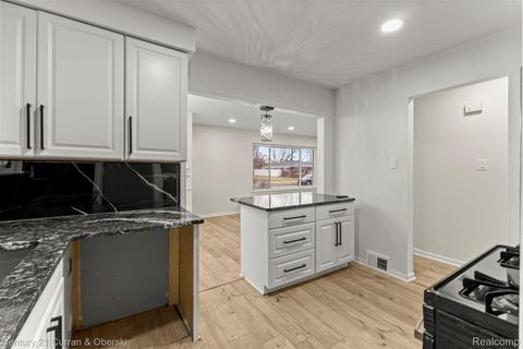 Tiny photo for 24084 Currier Street, Dearborn Heights City, MI 48125 (MLS # 20261003125)