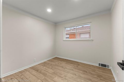 Tiny photo for 24084 Currier Street, Dearborn Heights City, MI 48125 (MLS # 20261003125)