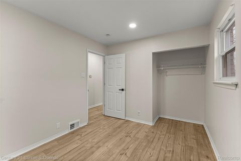 Tiny photo for 24084 Currier Street, Dearborn Heights City, MI 48125 (MLS # 20261003125)