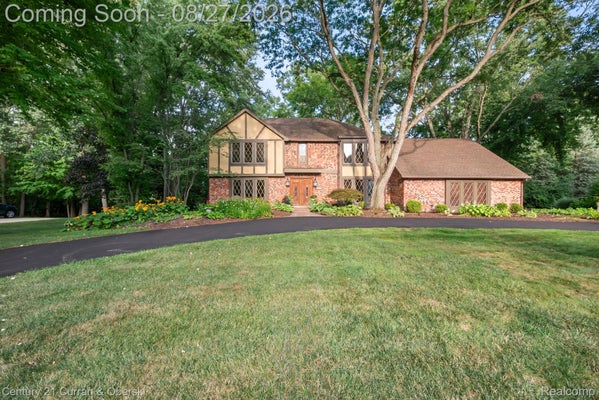 8890 NORTHAMPTON DR, PLYMOUTH, MI 48170 - Image 5982ccef9e7b79fd5fdff6c70aa9c253/2557258346
