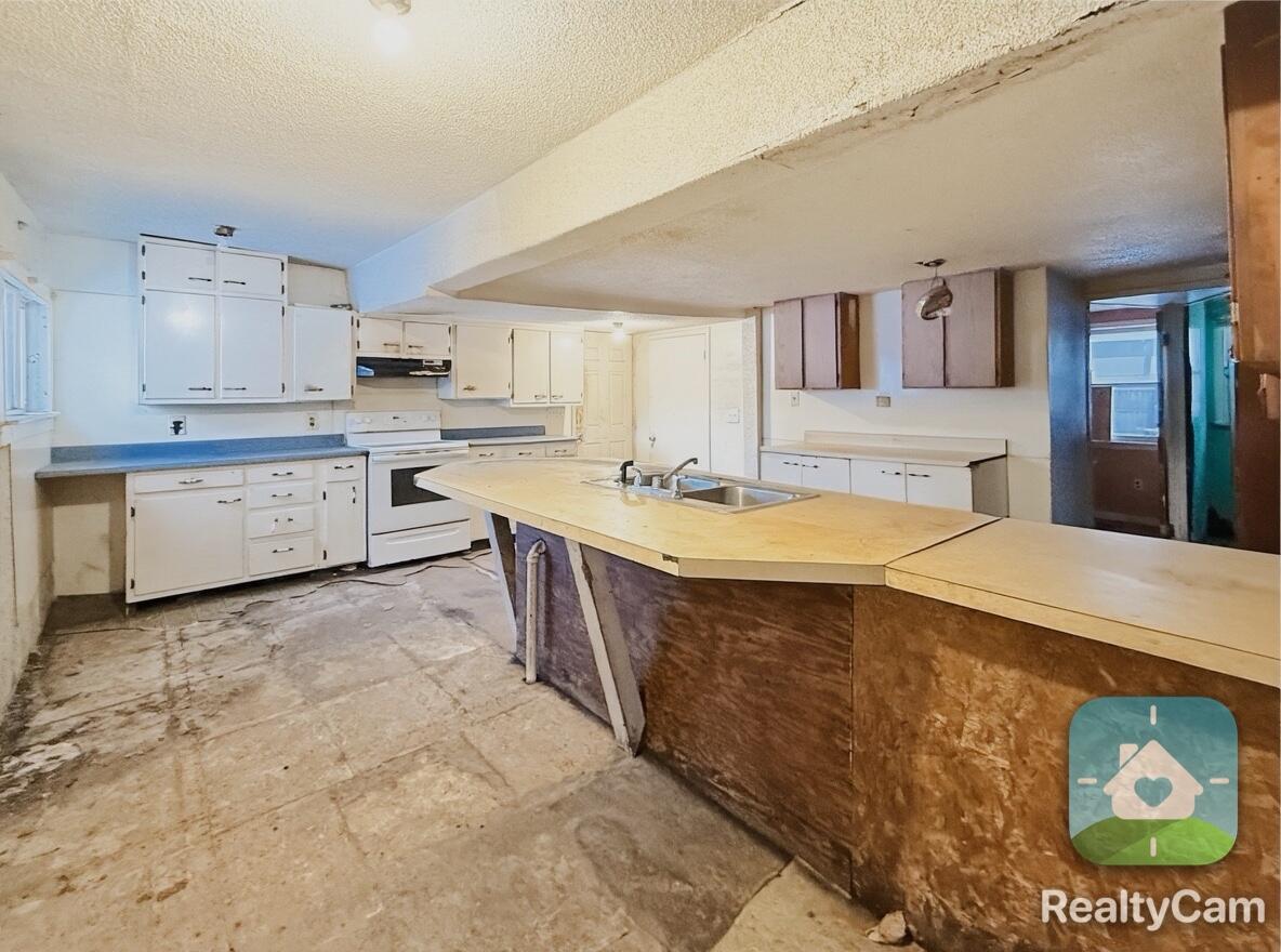 111 Rotterdam Avenue