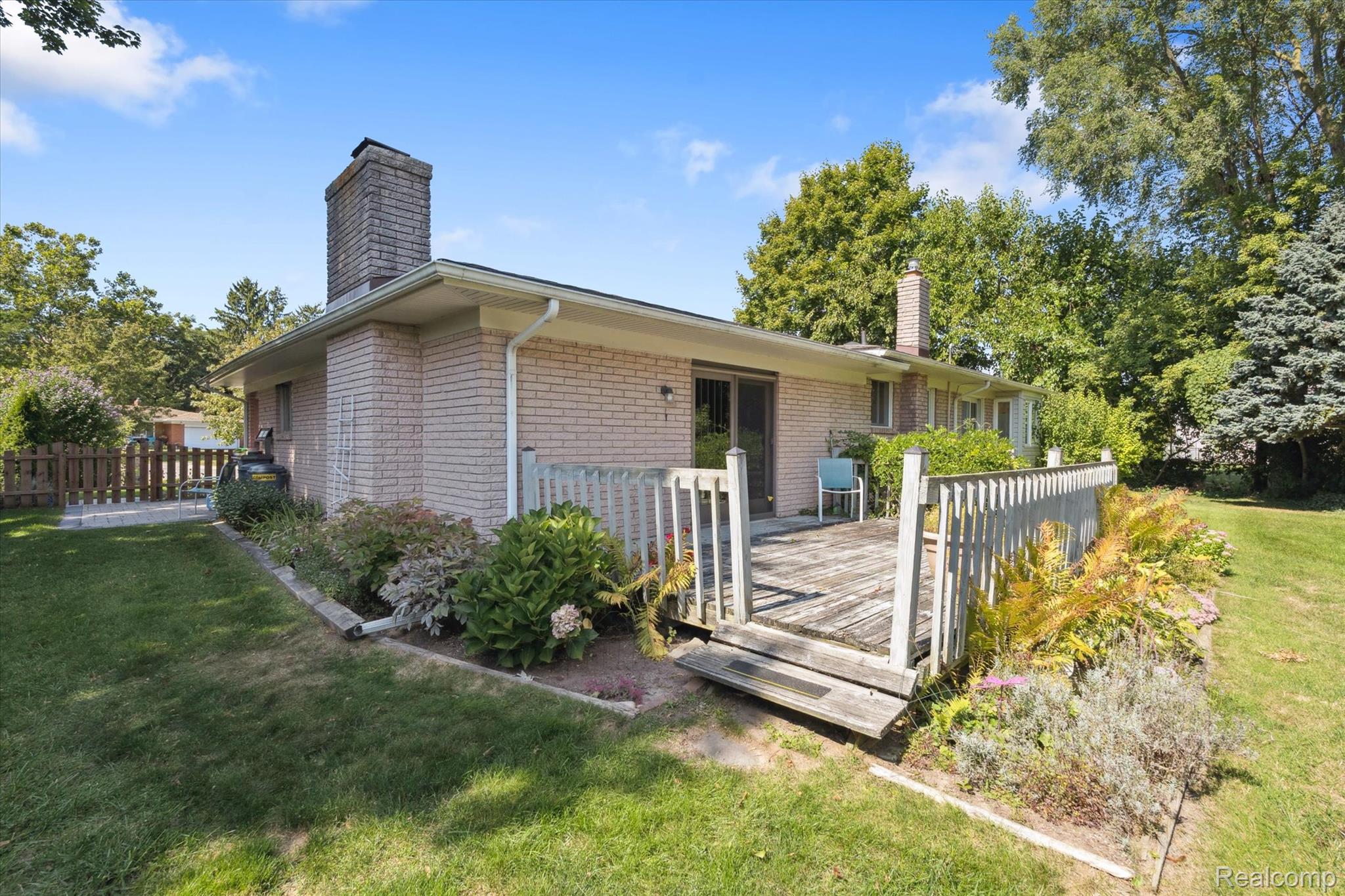 Waterford Charter Township, Michigan 48329, United States, 3 Bedrooms Bedrooms, ,2 BathroomsBathrooms,Residential,Active,207414