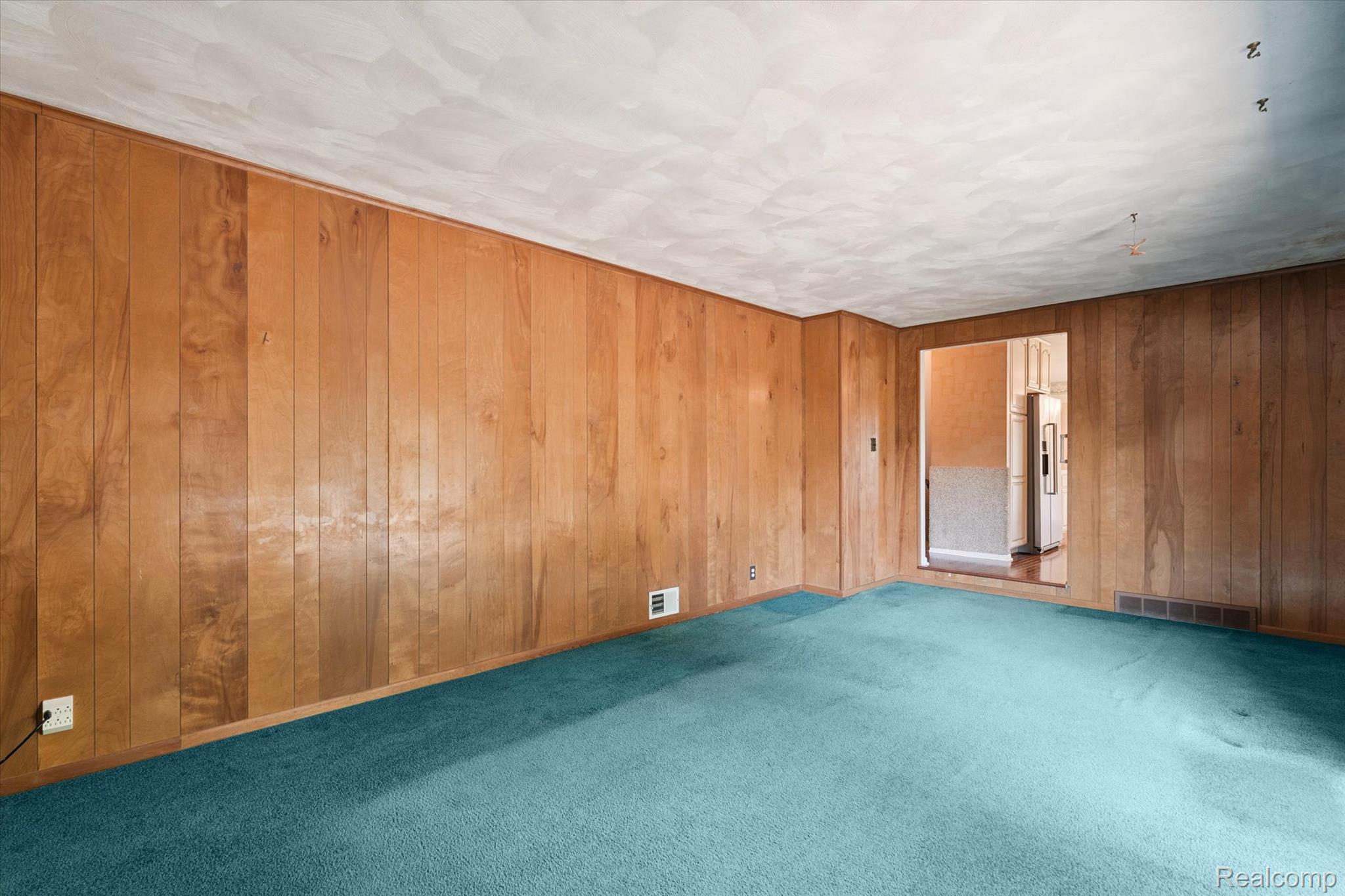 Waterford Charter Township, Michigan 48329, United States, 3 Bedrooms Bedrooms, ,2 BathroomsBathrooms,Residential,Active,207414