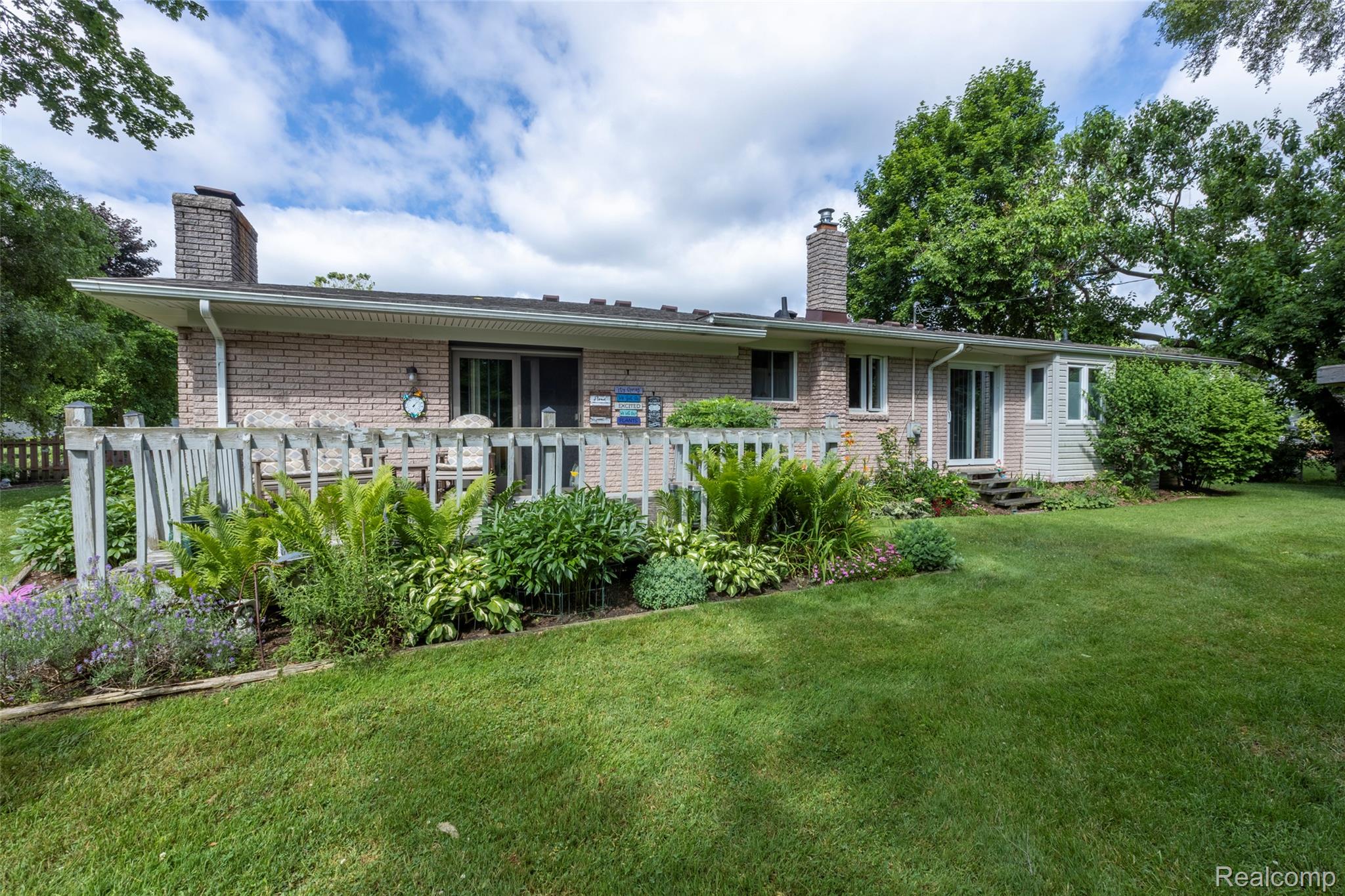 Waterford Charter Township, Michigan 48329, United States, 3 Bedrooms Bedrooms, ,2 BathroomsBathrooms,Residential,Active,207414