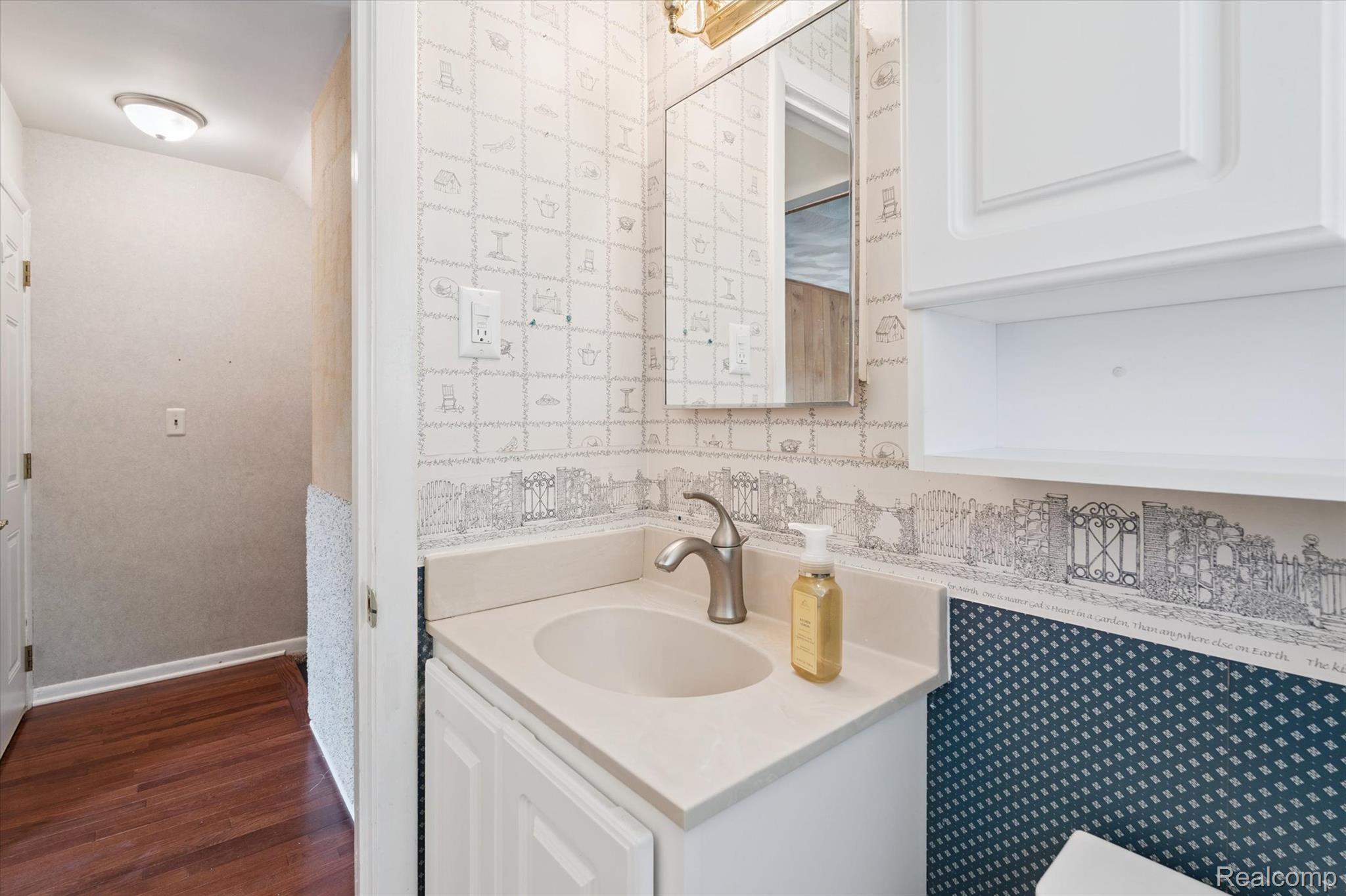 Waterford Charter Township, Michigan 48329, United States, 3 Bedrooms Bedrooms, ,2 BathroomsBathrooms,Residential,Active,207414