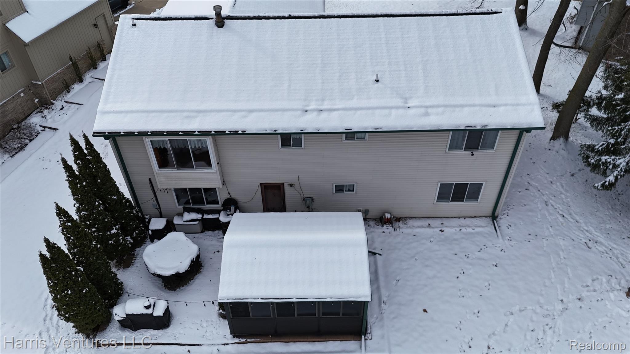 1535 Kings Crown Court