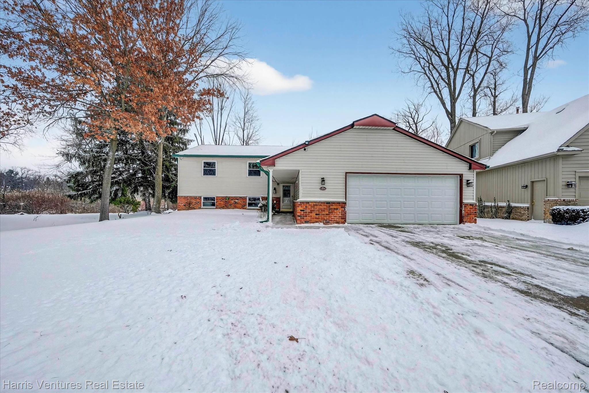 1535 Kings Crown Court