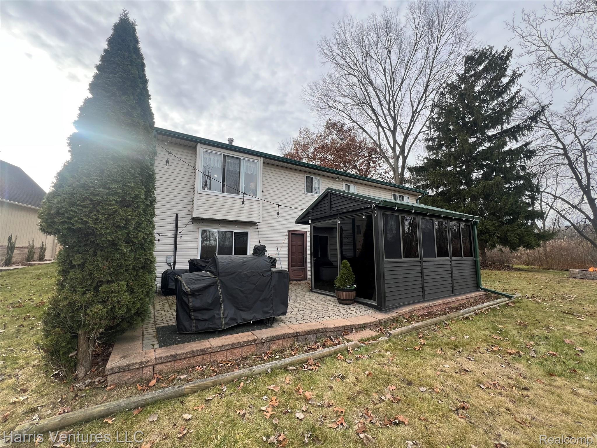 1535 Kings Crown Court