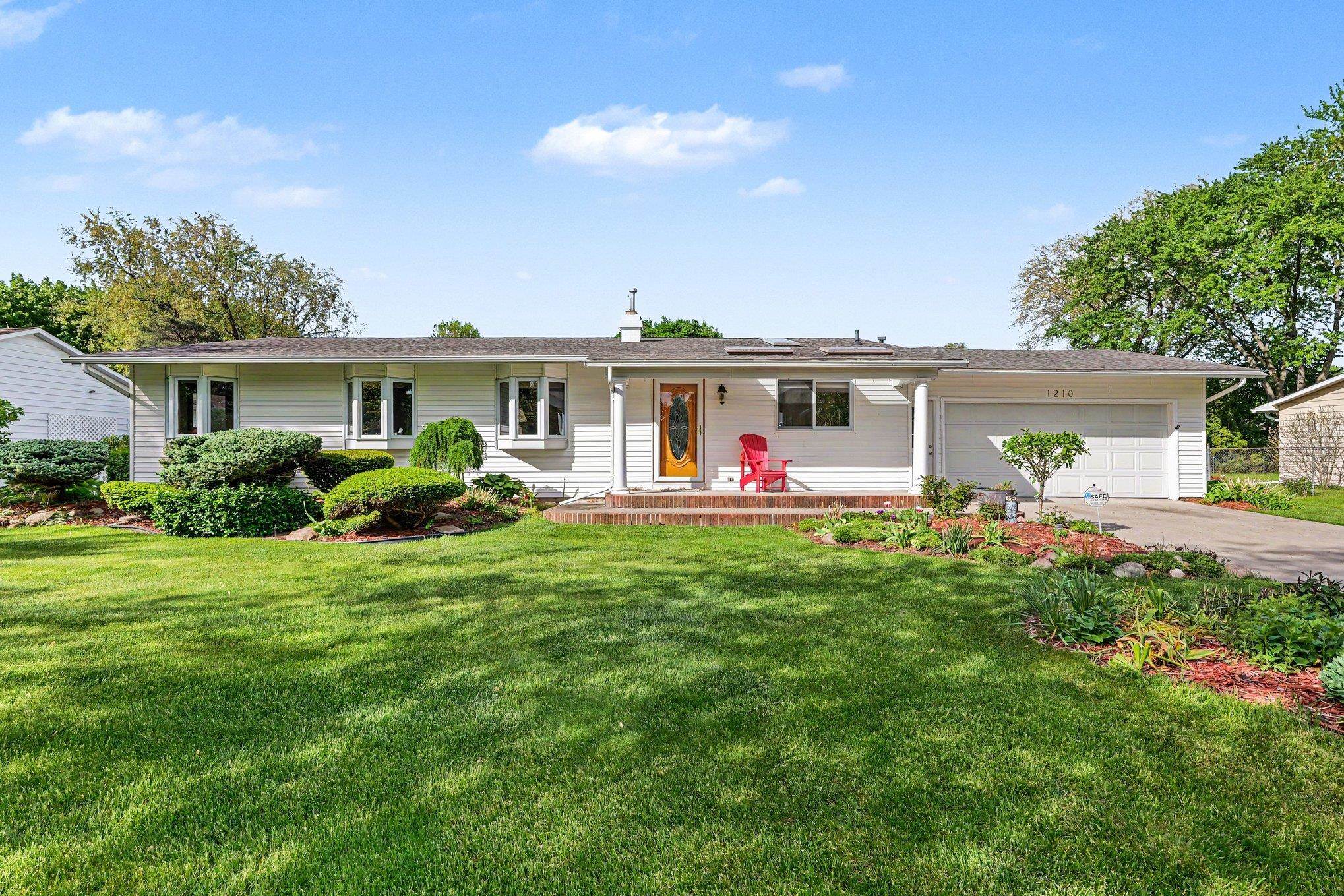 1210 Glenwood Drive