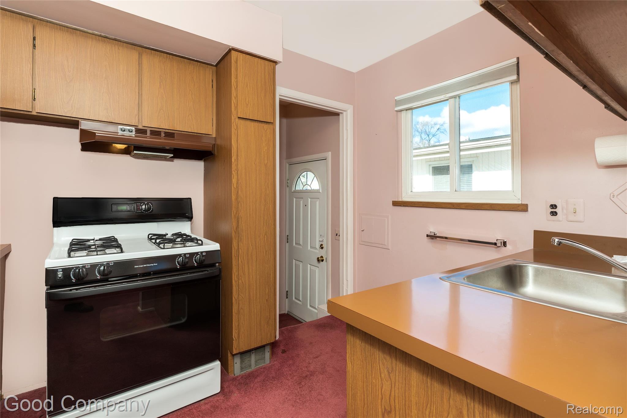 18913 Gillman Street