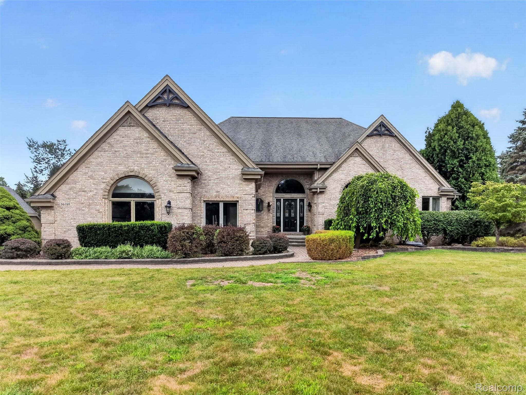 56769 McKenzi Lane