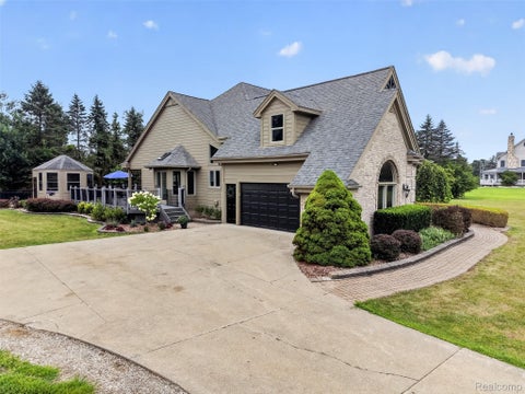 Tiny photo for 56769 McKenzi Lane, Lyon Charter Township, MI 48178 (MLS # 20261062658)