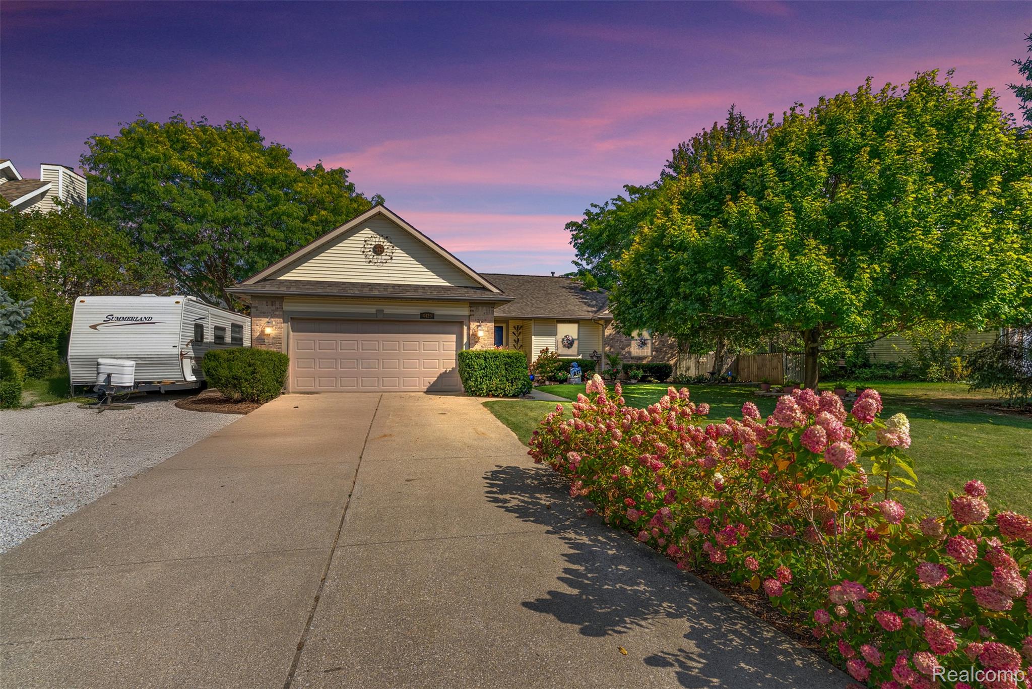 4429 W Edge Way Street