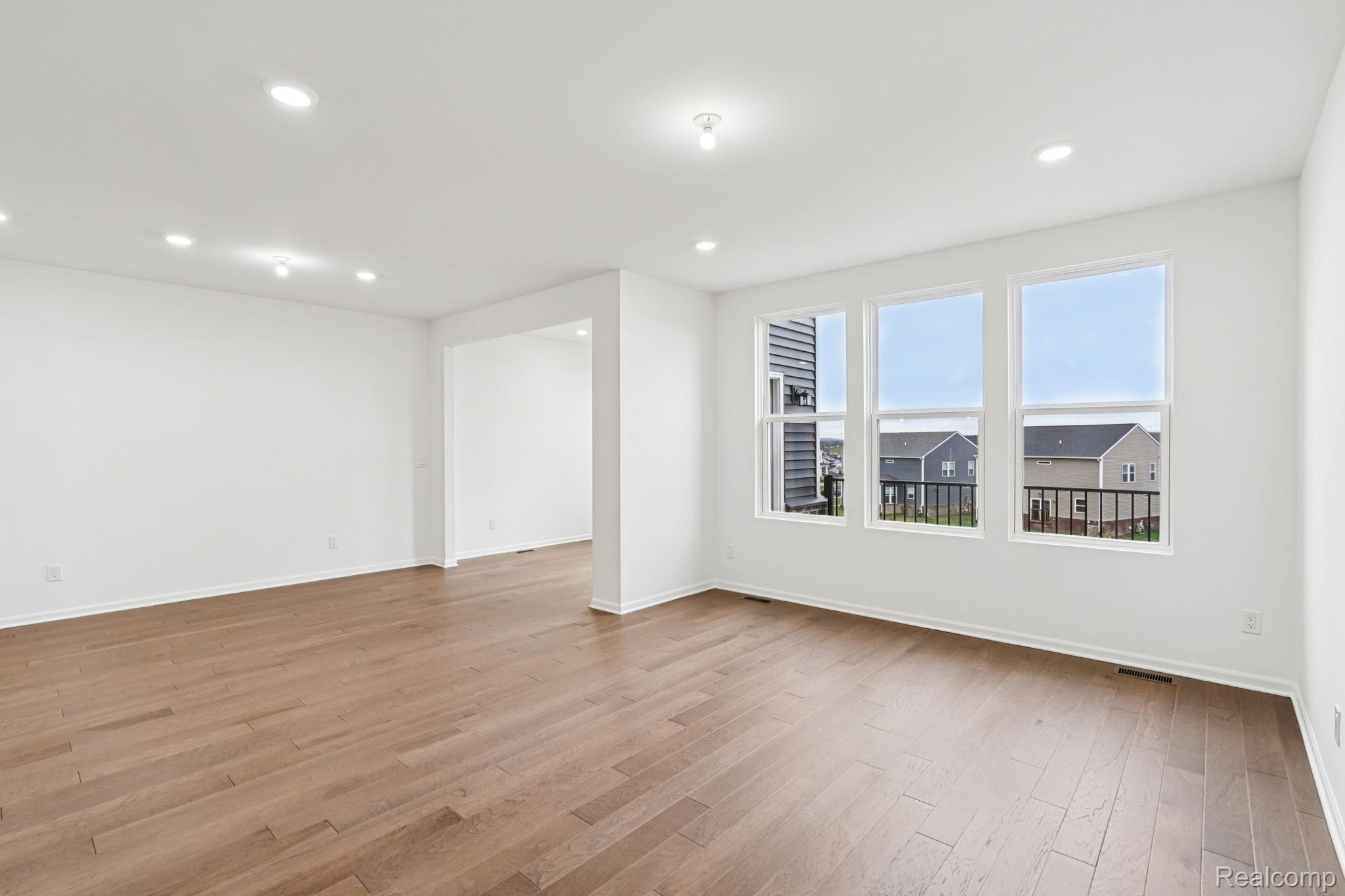 1462 Superior Drive