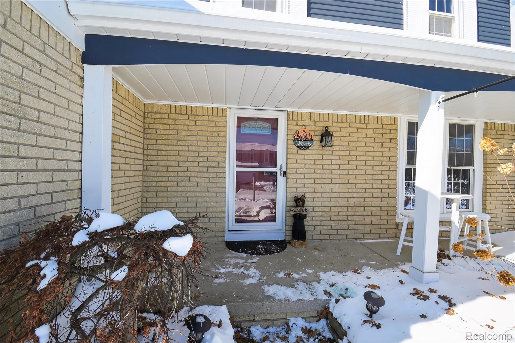 2112 E Roundtable Drive