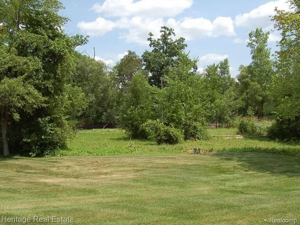 5299 Highland Road 202