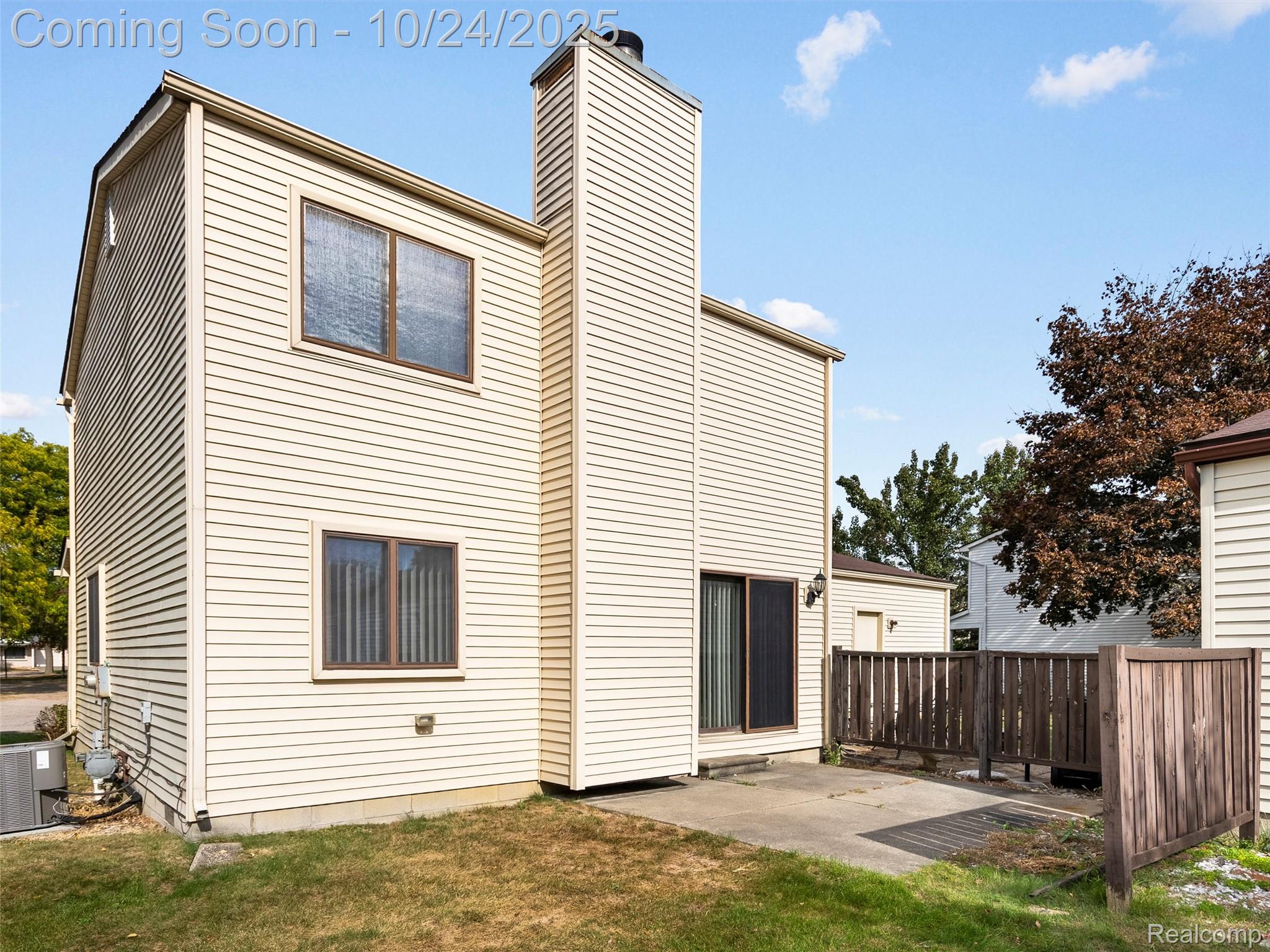 2844 Roundtree Drive