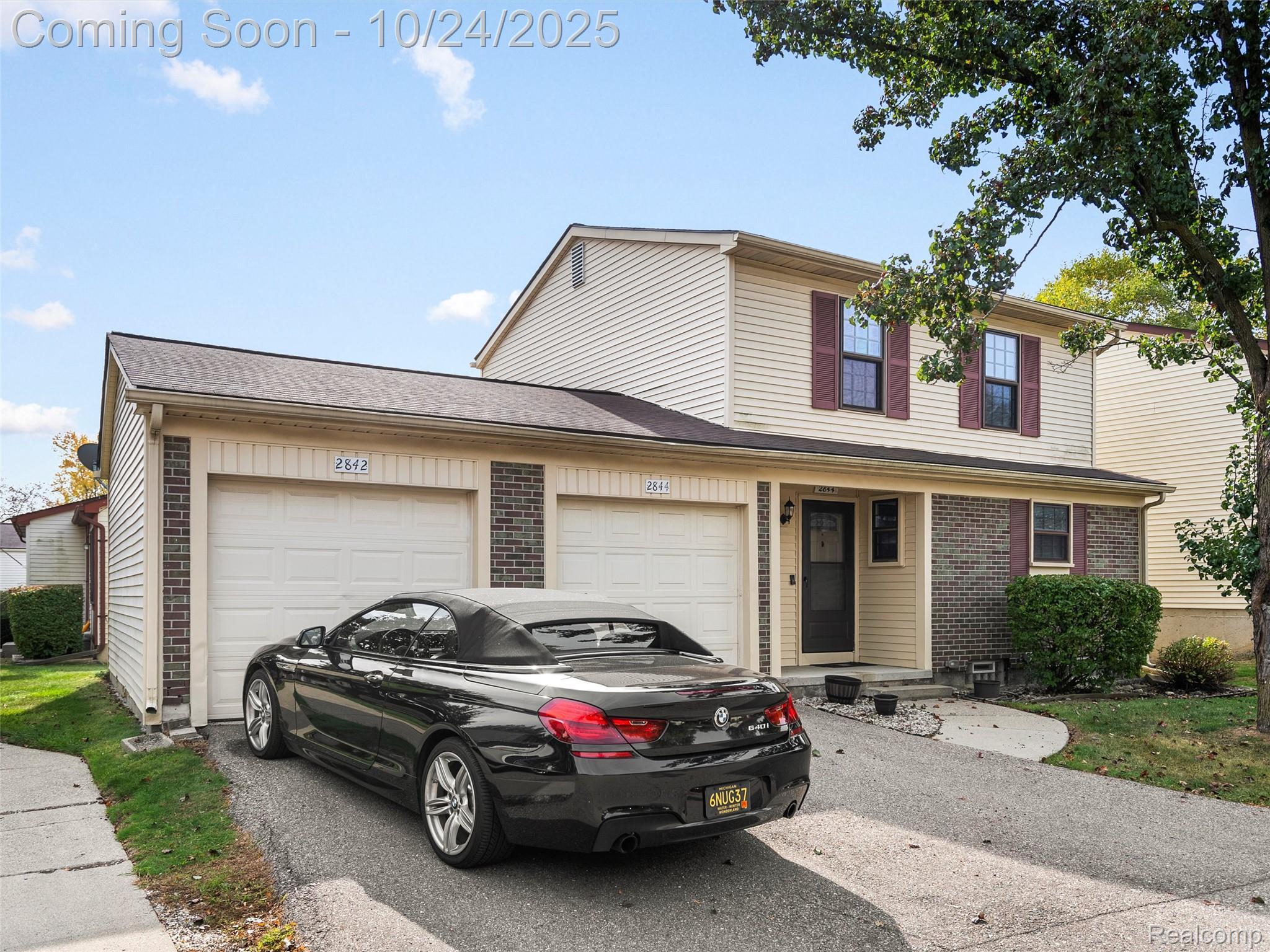 2844 Roundtree Drive