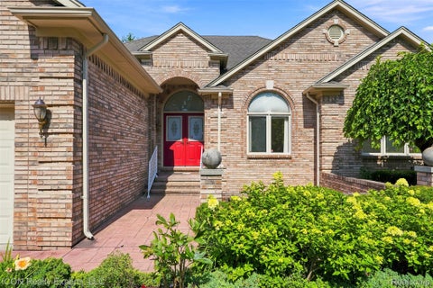 Photo of 49147 Dunhill Drive, Macomb Township, MI 48044 (MLS # 20261048357)
