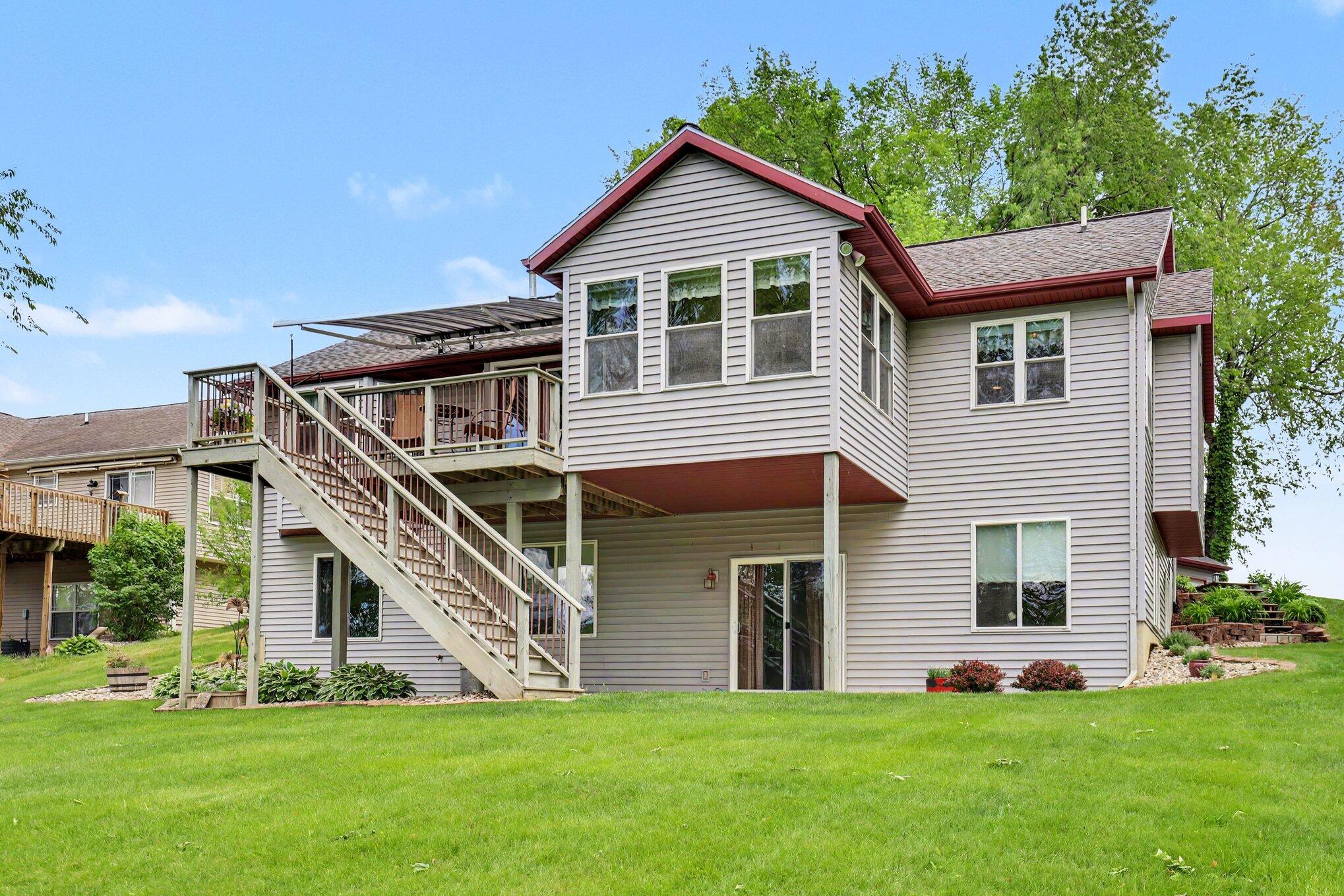 1818 S Pratt Lake