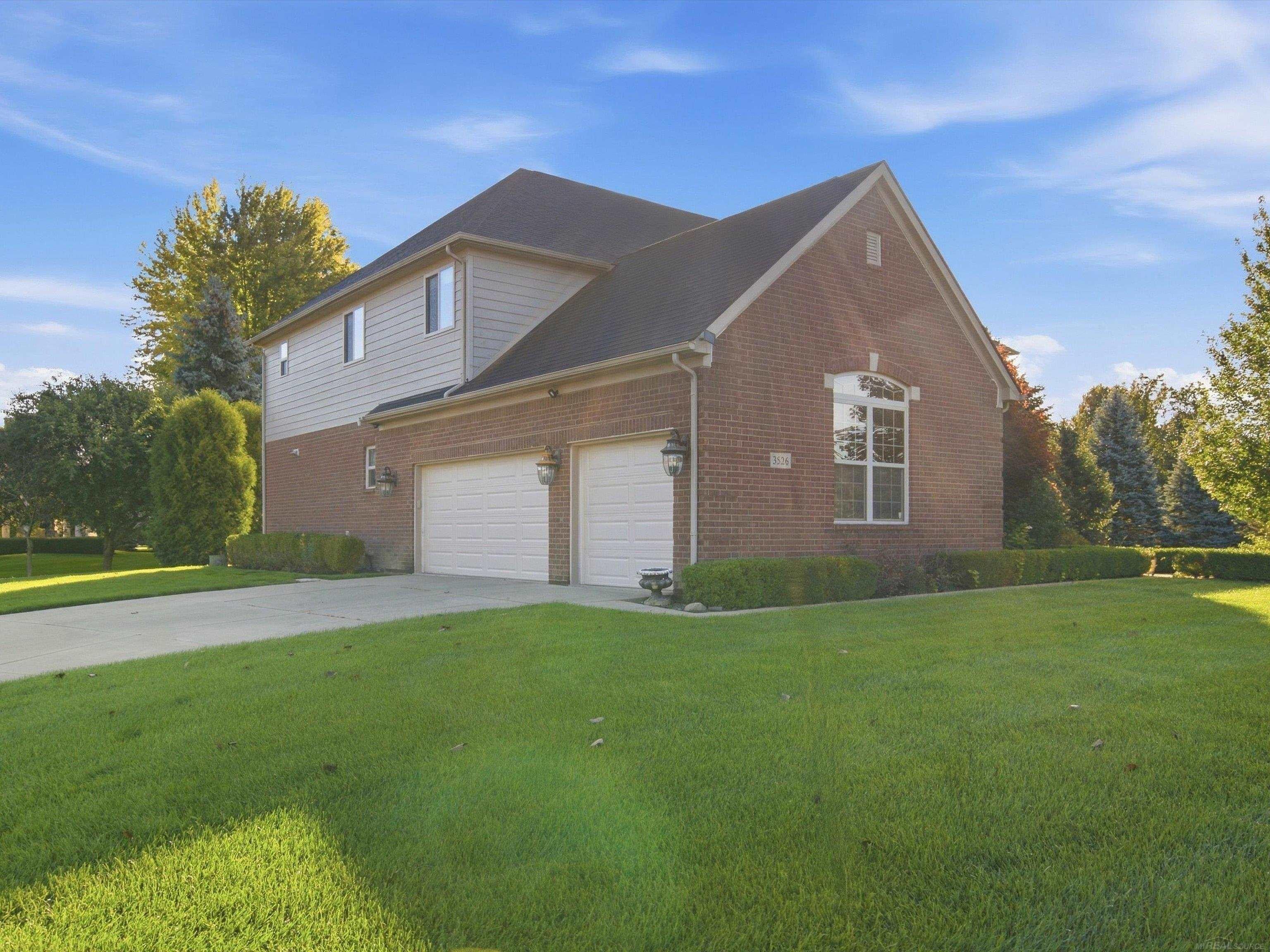 3526 Hawthorn Court