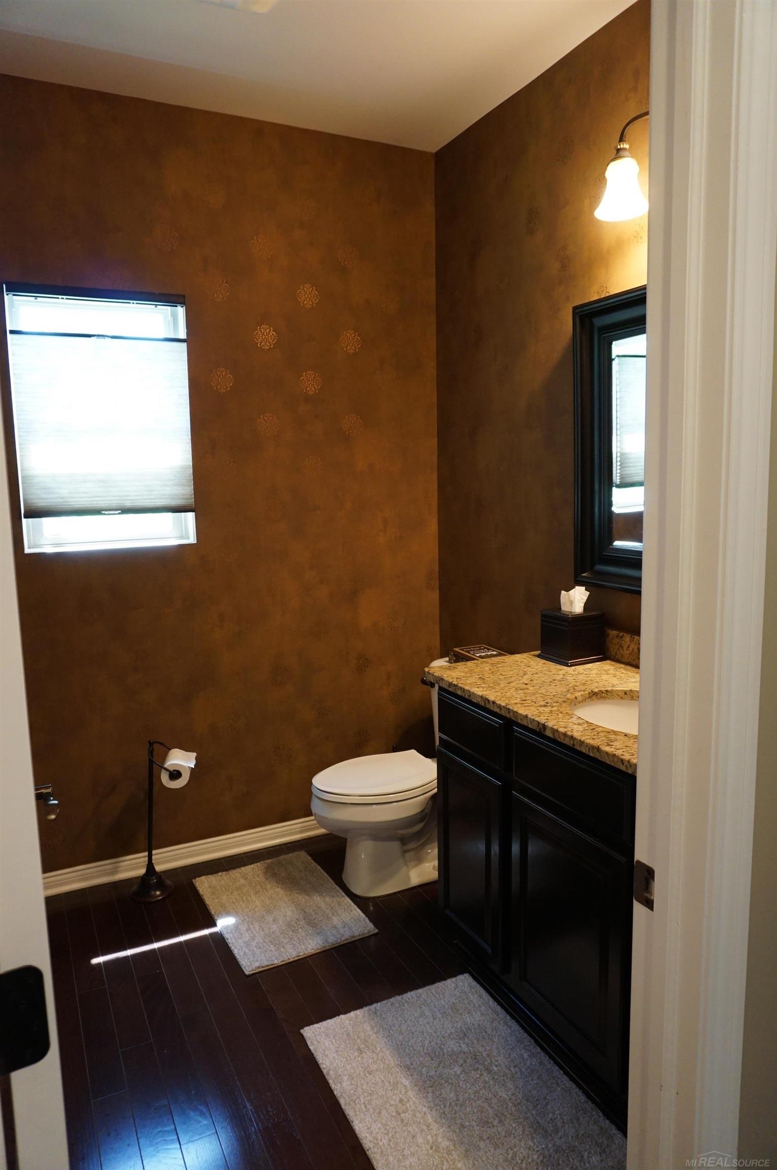 3526 Hawthorn Court