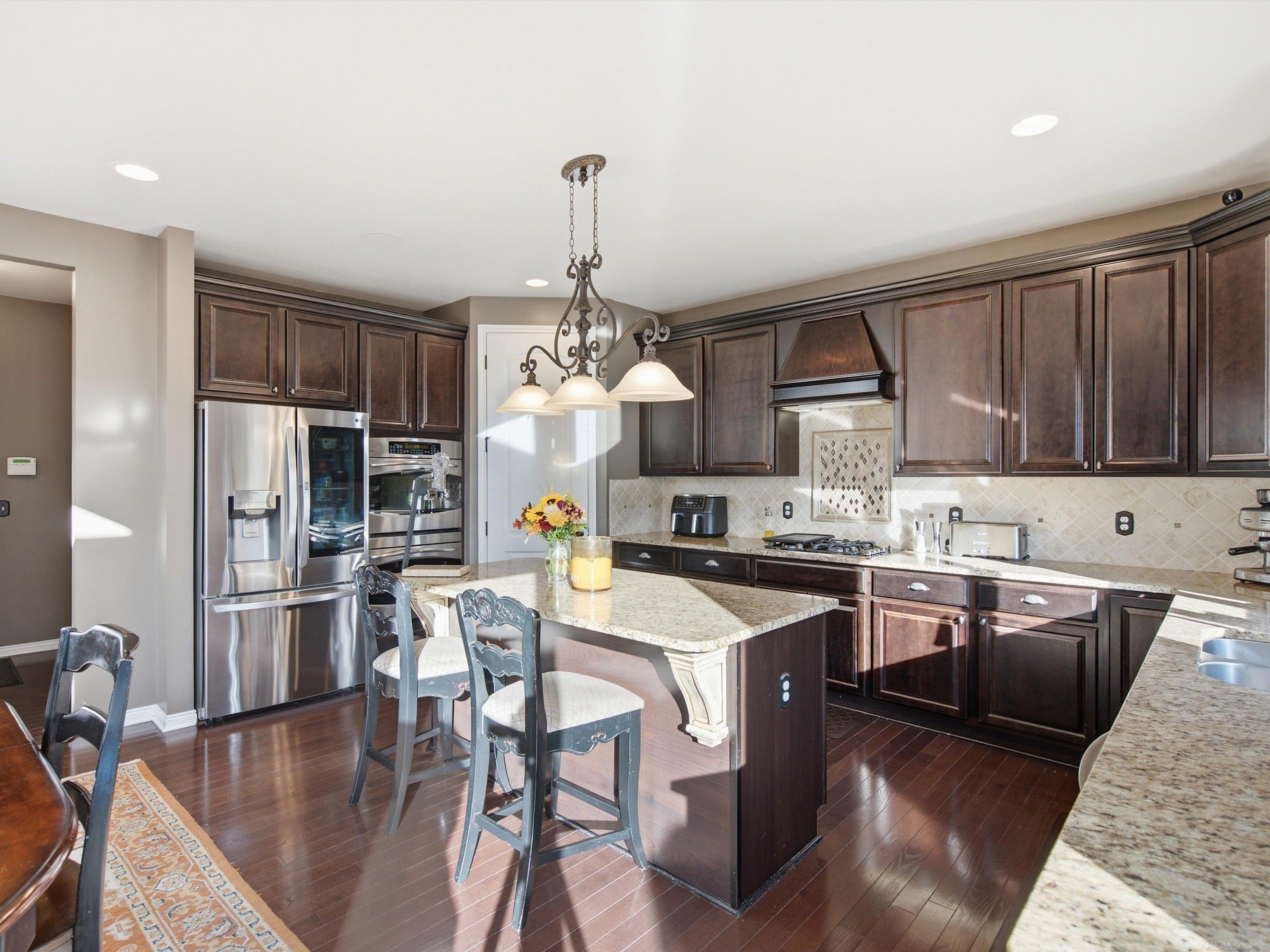3526 Hawthorn Court