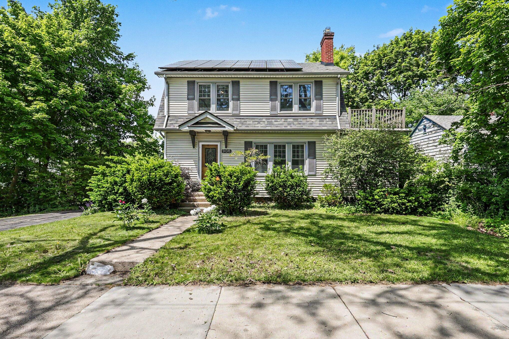 906 Pauline Boulevard