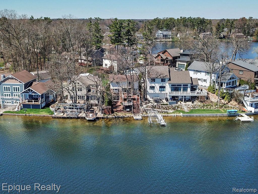 423 Shady Oaks Street