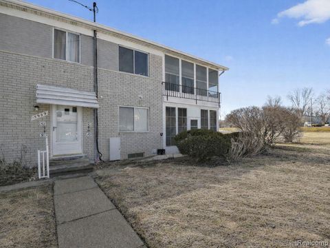 5959 Alan Drive 50 Brighton Township MI 48116