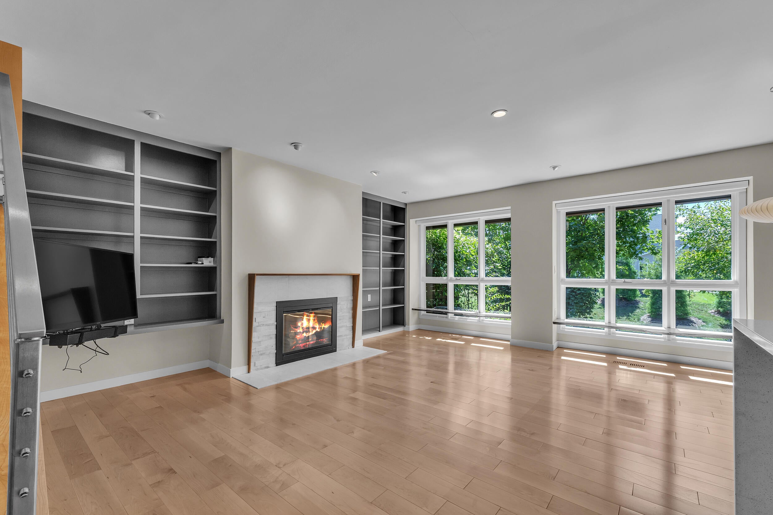 676 Greenhills Drive