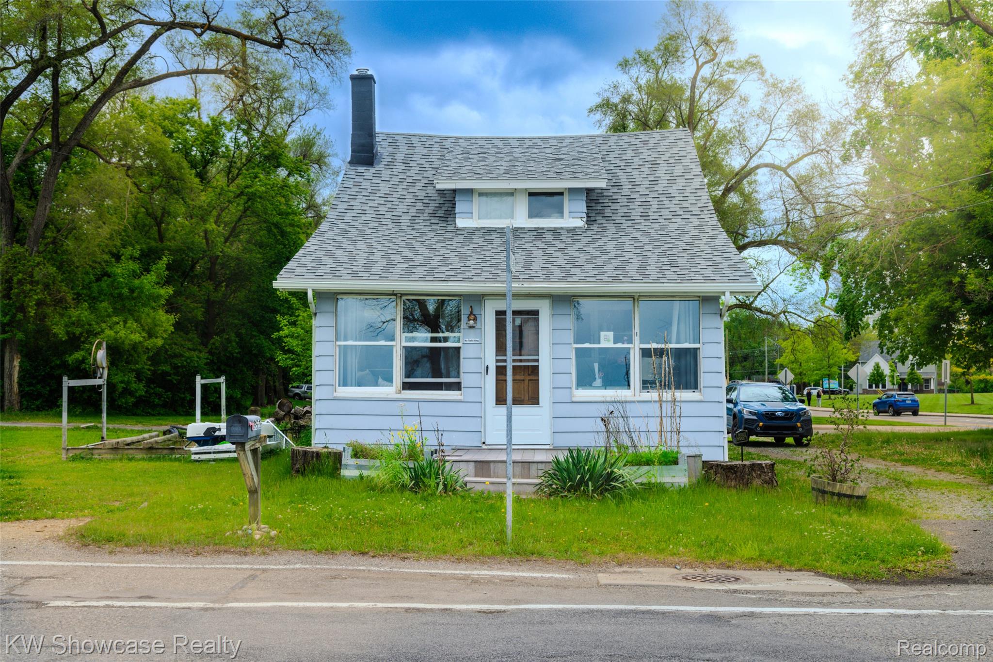 1815 E Lake Drive