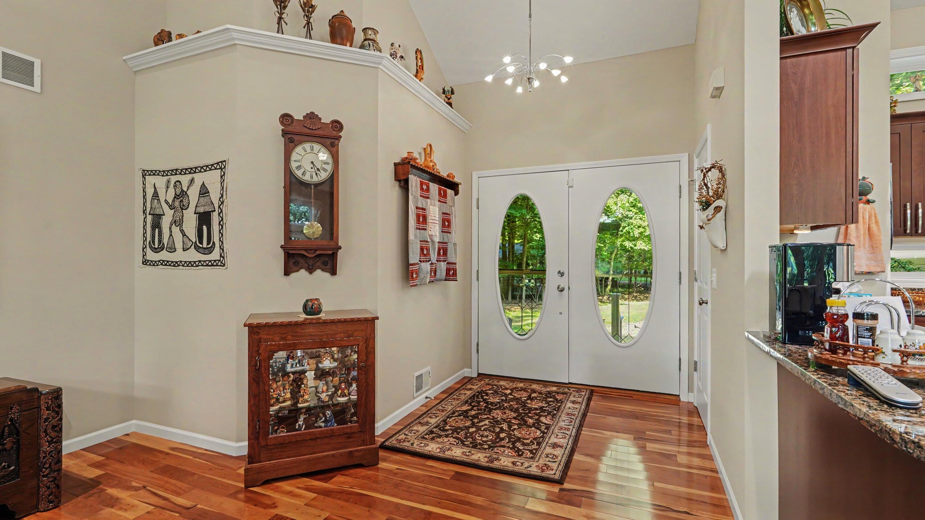 6714 Beechnut Court 204