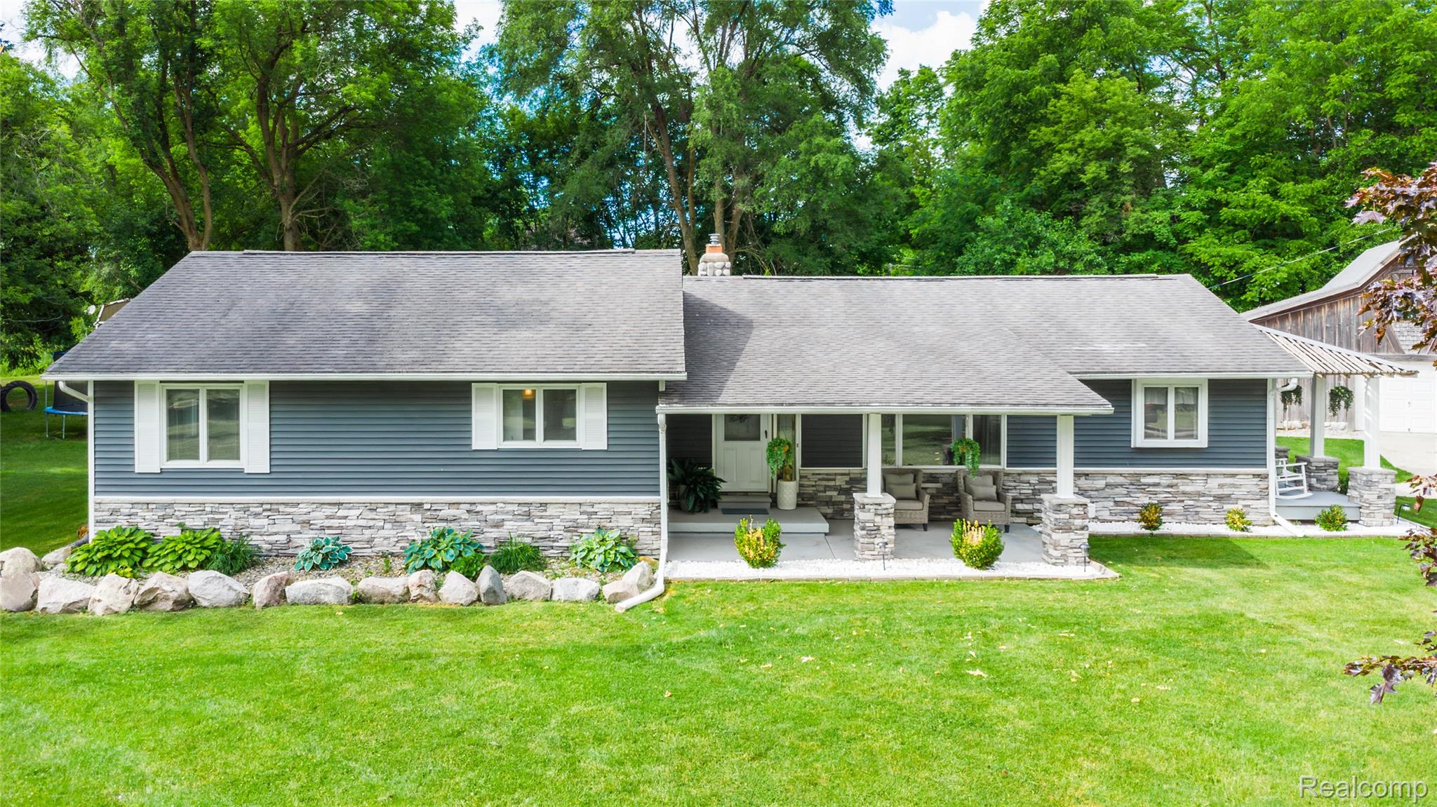 4418 N Gale Road
