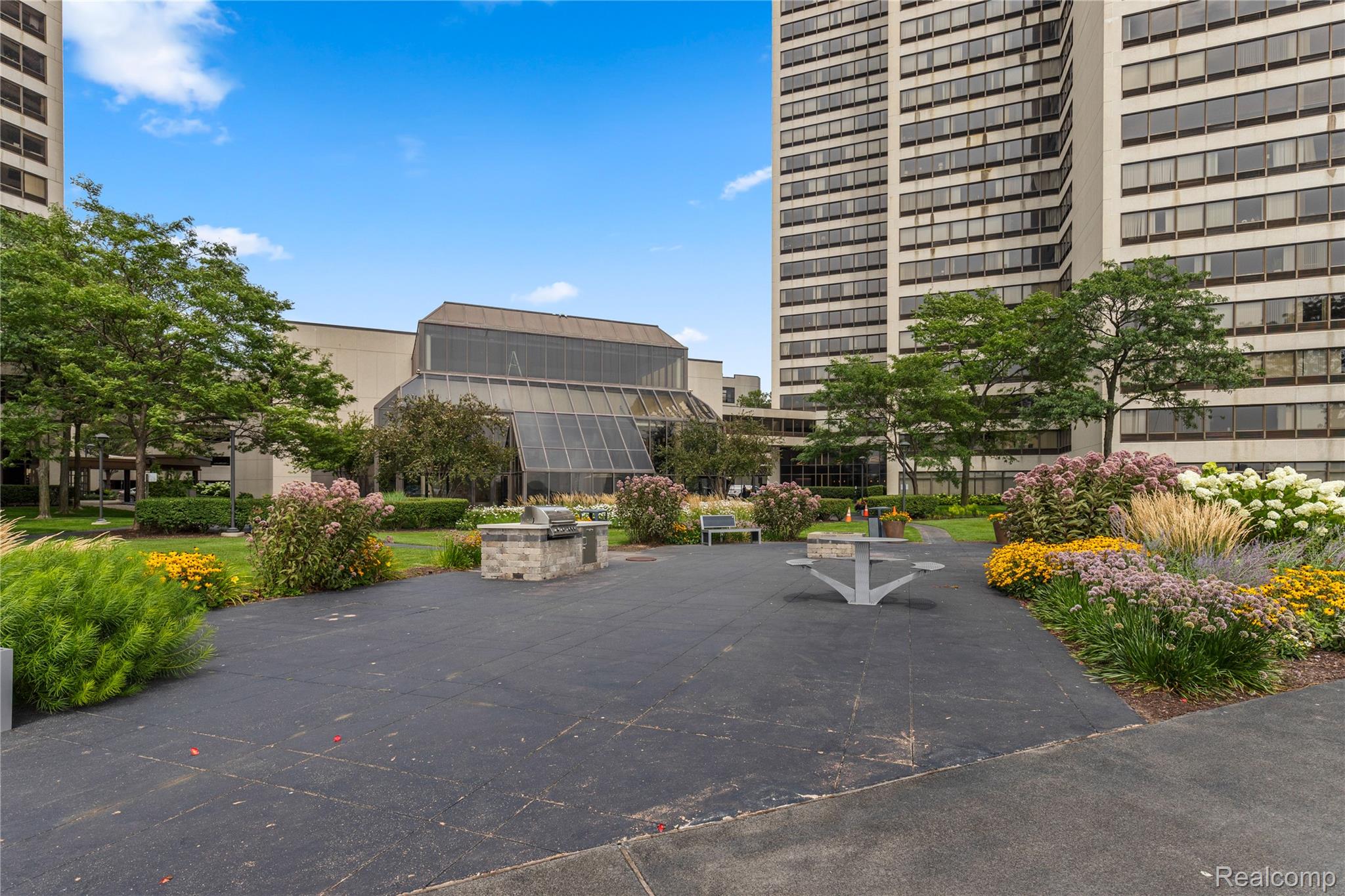 Detroit City, Michigan 48226, United States, 1 Bedroom Bedrooms, ,1 BathroomBathrooms,Residential,Active,189491