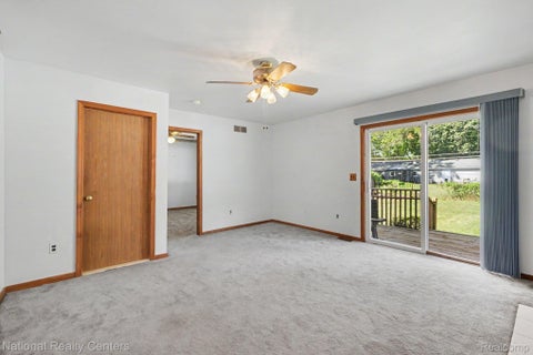 Tiny photo for 29 Doremus Avenue, Waterford Charter Township, MI 48328 (MLS # 20261069322)