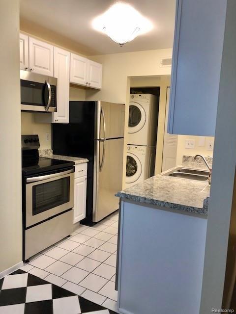 910 CHESTNUT HILL Drive