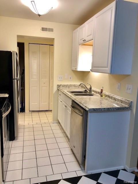 910 CHESTNUT HILL Drive