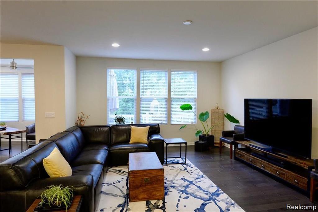 31085 TREMONT Lane